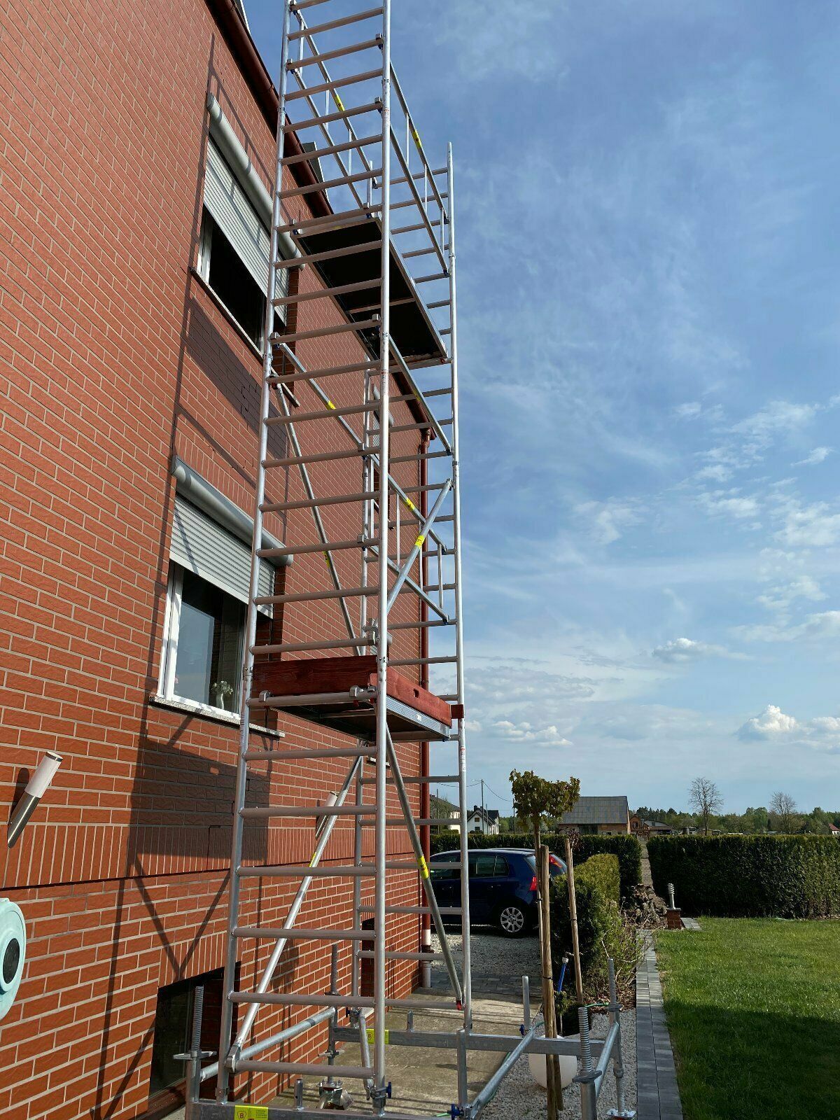 Vermietung Layher Rollgerüst, bis zu 9 Metern Arbeitshöhe Vermietung Layher Rollgerüst, bis zu 9 Metern Arbeitshöhe